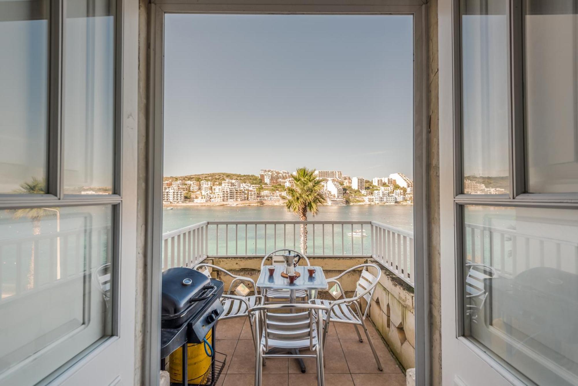 Blue Harbour 2 Bedroom Seafront Apartments With Stunning Seaviews - By Getawaysmalta St. Paul's Bay Exterior photo