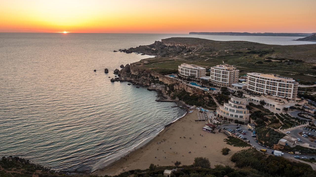 Blue Harbour 2 Bedroom Seafront Apartments With Stunning Seaviews - By Getawaysmalta St. Paul's Bay Exterior photo