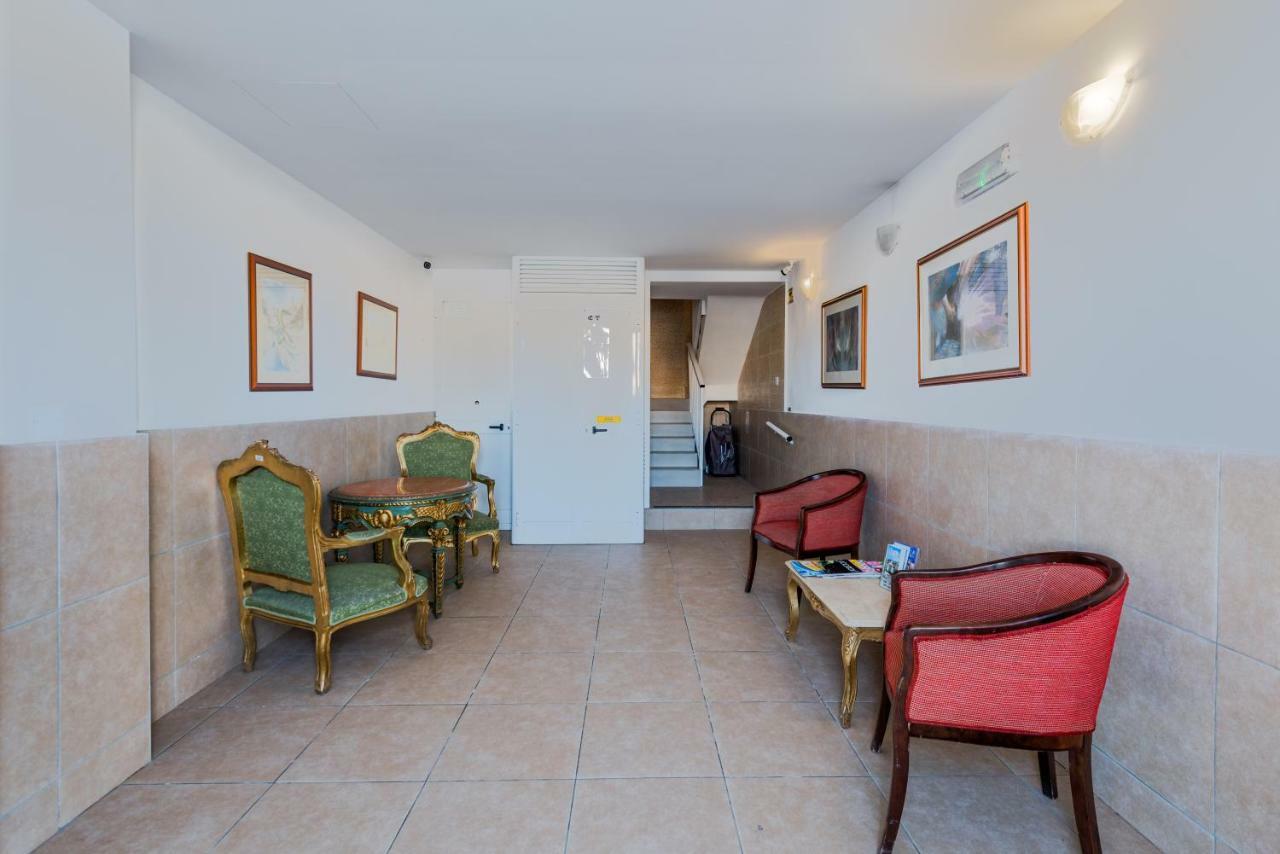 Blue Harbour 2 Bedroom Seafront Apartments With Stunning Seaviews - By Getawaysmalta St. Paul's Bay Exterior photo